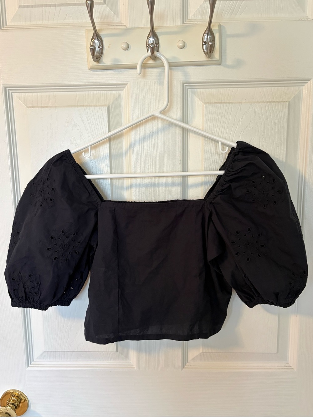 NWT H&M Black Eyelet Puff Sleeve Crop Top Extra Small XS